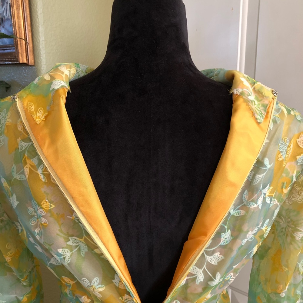 VTG Handmade Floral Dress - Picture 5 of 12